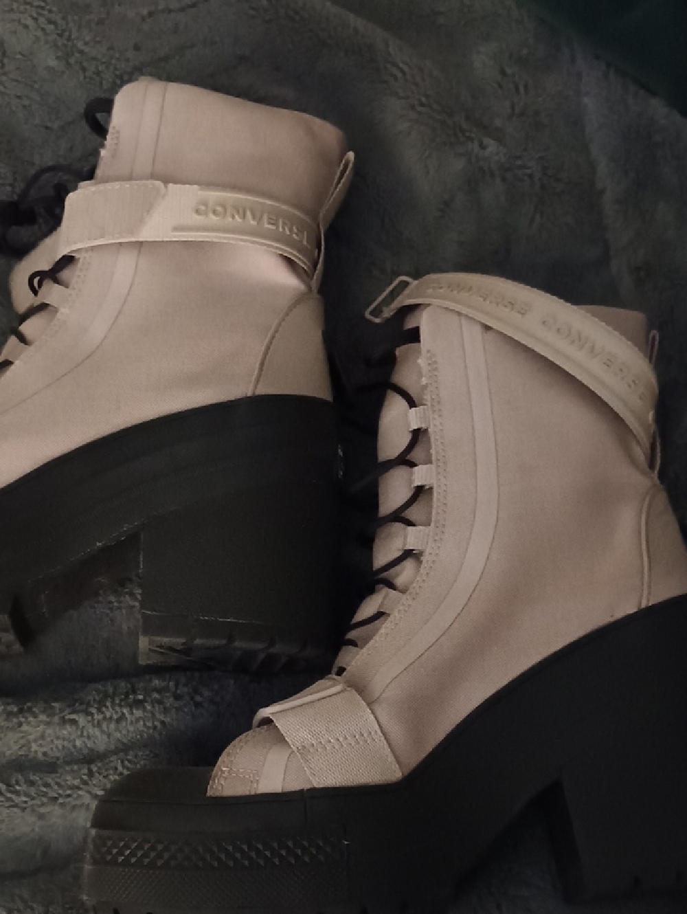 Converse Women's Heeled Lace-Up Ankle Boots in Light Beige with Black Platform